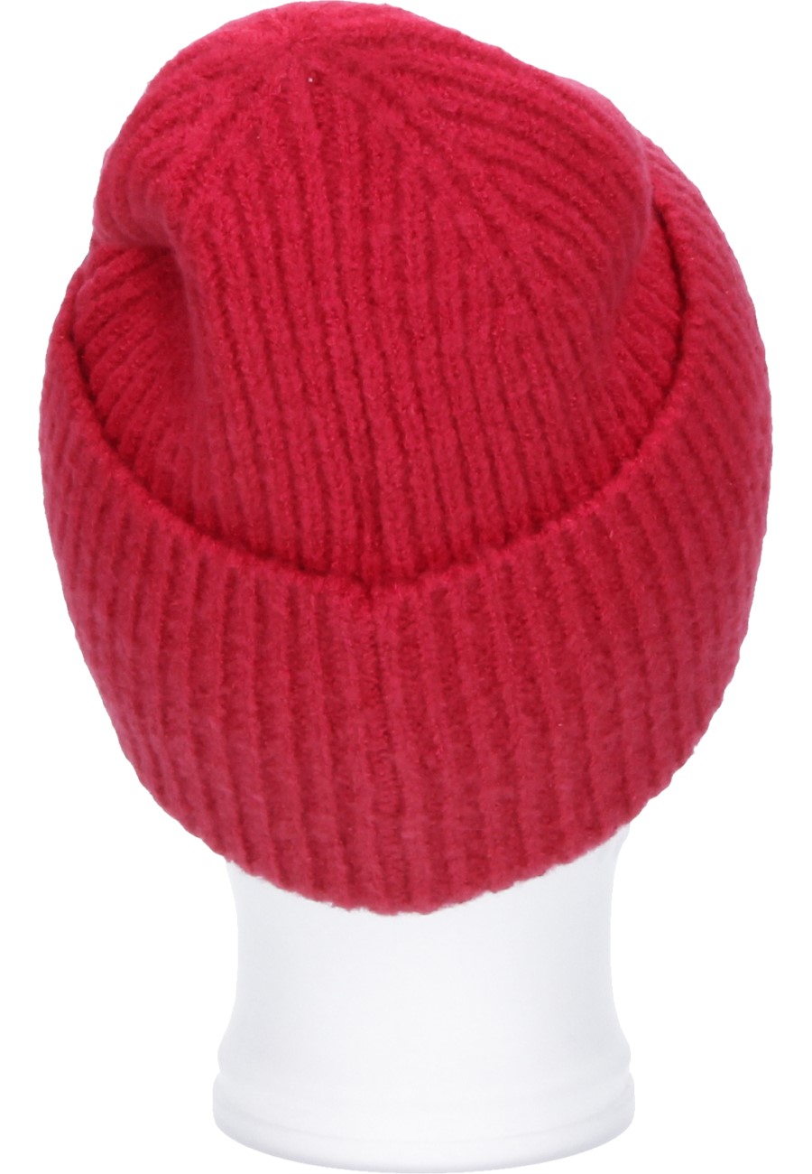 The winter must-have: The knitted cap VINNIE in pink by Joules