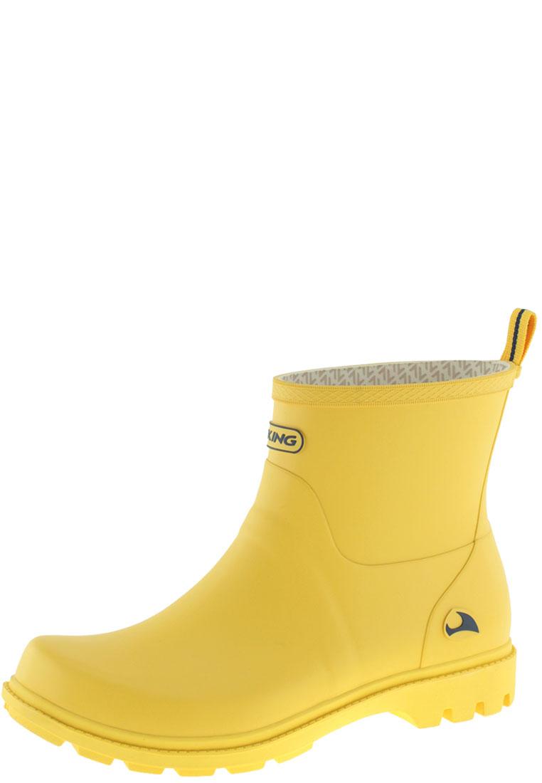 wide rubber boots
